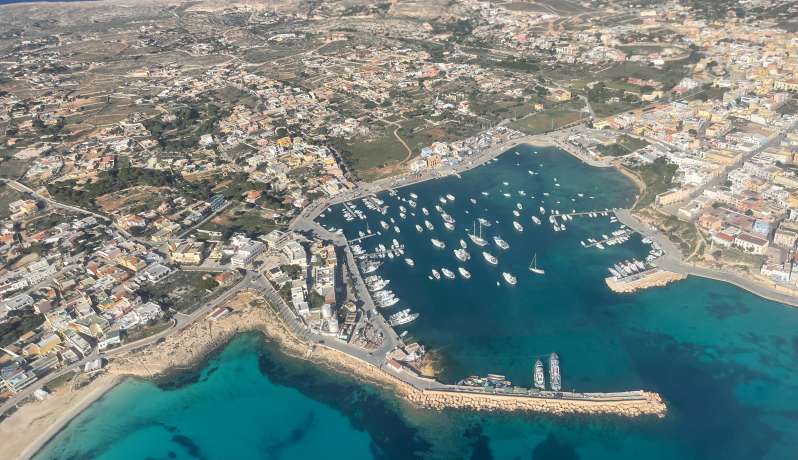Alla scoperta di Lampedusa: Un Viaggio Incantevole nel Cuore del Mediterraneo
